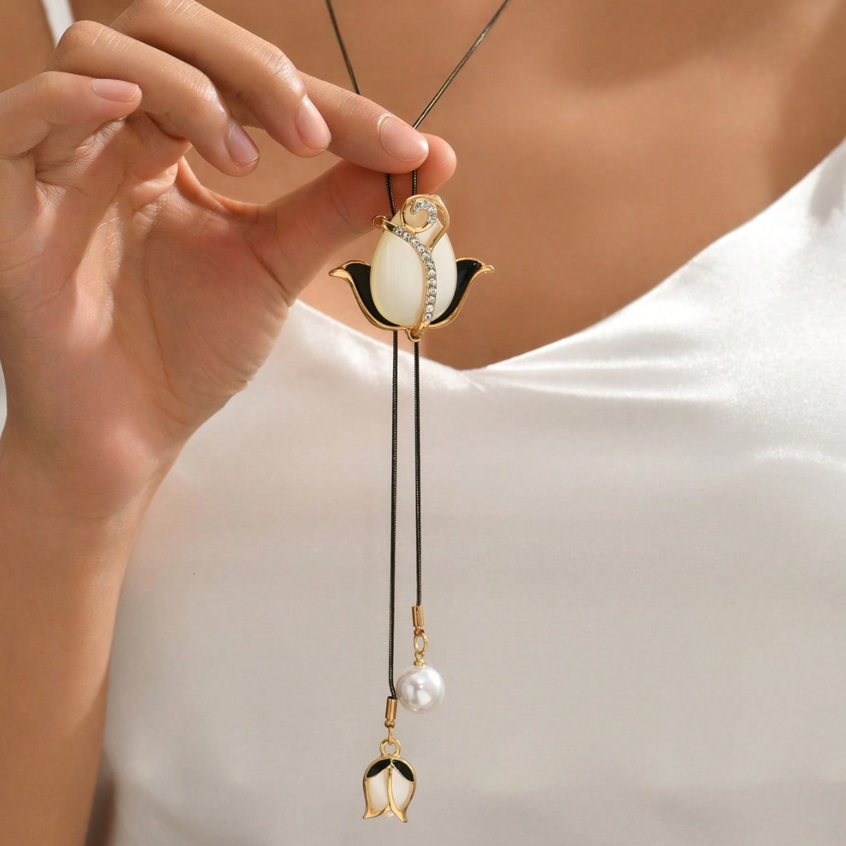 Clarbone Chain For Women, Beautiful Cat's Eye Stone Tulip Floral Design Necklace, Simple And