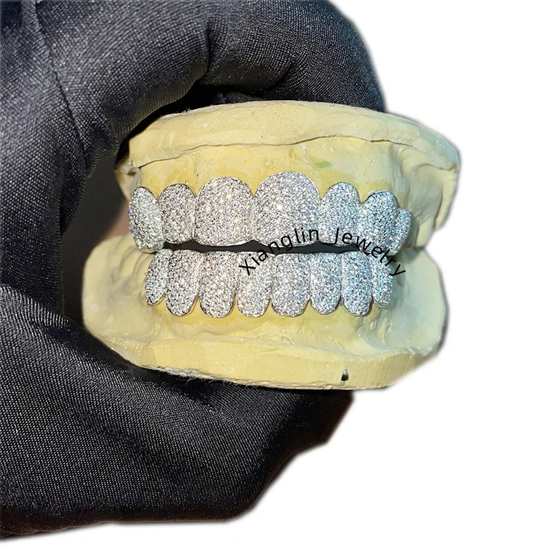 2024 New Custom S925 Silver Iced Out Hip-hop Grills Teeth VVS Moissanite and Diamond Gold and Sterling Silver Jewelry for Men