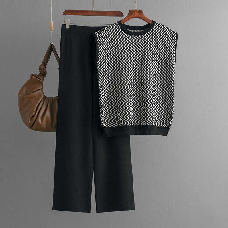 Fashion Set for Women New Sleeveless Striped Knit Top Two-Piece High-Waisted Straight-Leg Wide-Leg Pants
