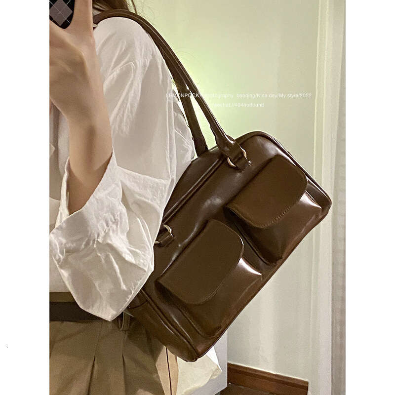 Niche Design Underarm for Women 2022 designer bag New Large Capacity Shoulder Bag High-end Commuter Handbag