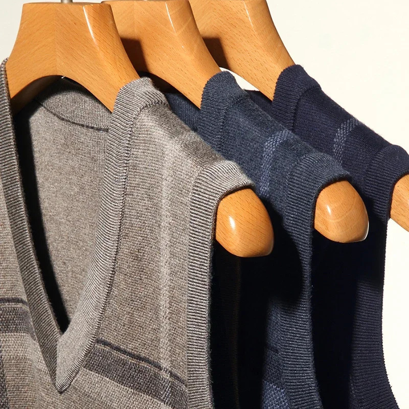 Mens Thickened Casual Sweater Tank Top Autumn and Winter Warm Vneck y250618
