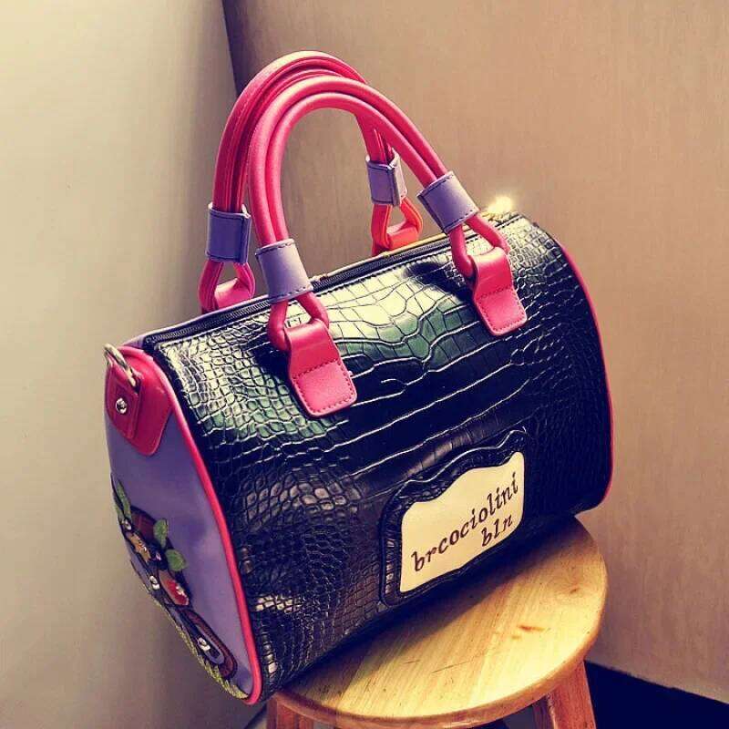 Wholesale Women's Crossbody Soft Zippered Handbag Creative Boston Style Shoulder Bag From China Mainland With Versatile Usag