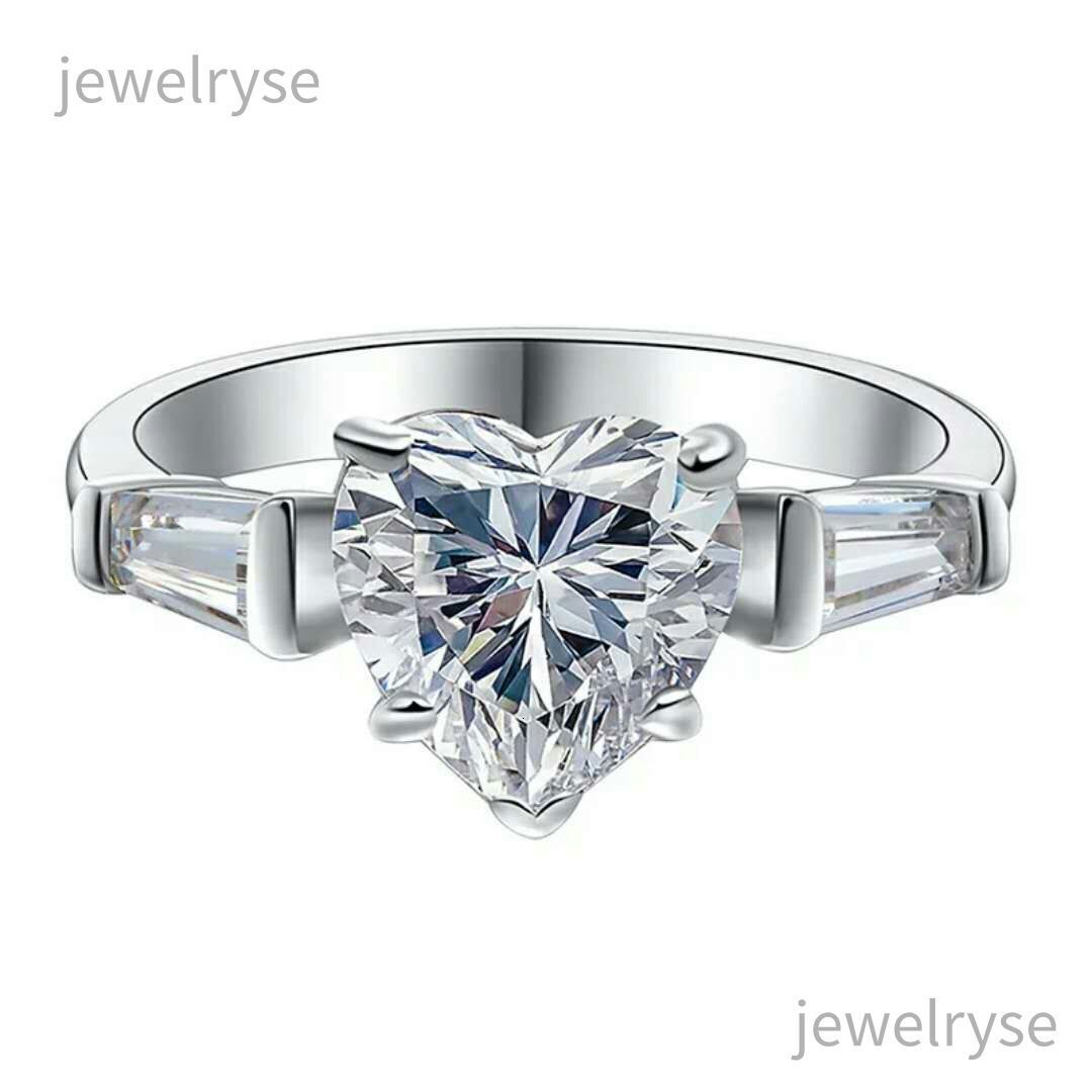New Stylish Zircon Ring Creative Inlaid Princess Heart-Shaped Zircon Heart Silver Jewelry Hand Accessories