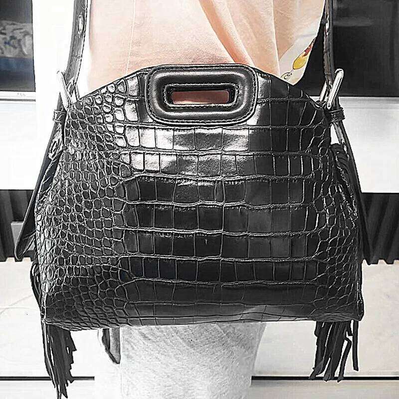 New Woman Shoulder Fashion Tassel Handbag Pu Small Square Soft Leather Crossbody Bag For Girl Sac A Main 2025/06/22