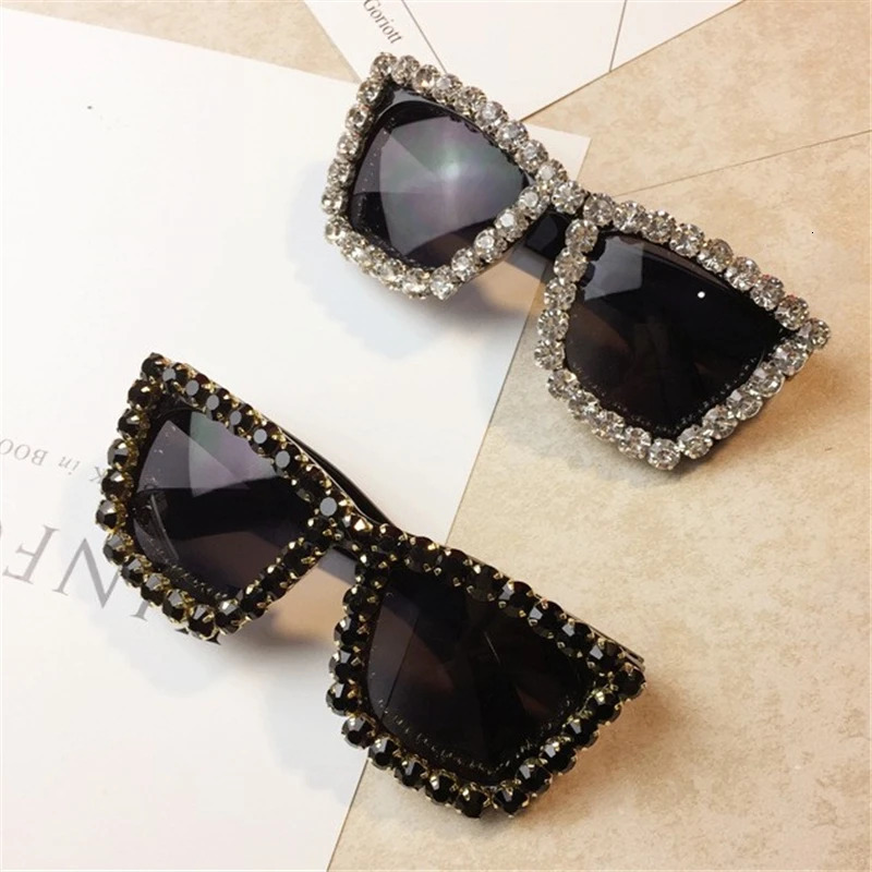 Oversized Rhinestone Frame Square Sunglasses Ladies Diamond Glasses Fashion Sun Glasses UV400 Shades for Women 250617