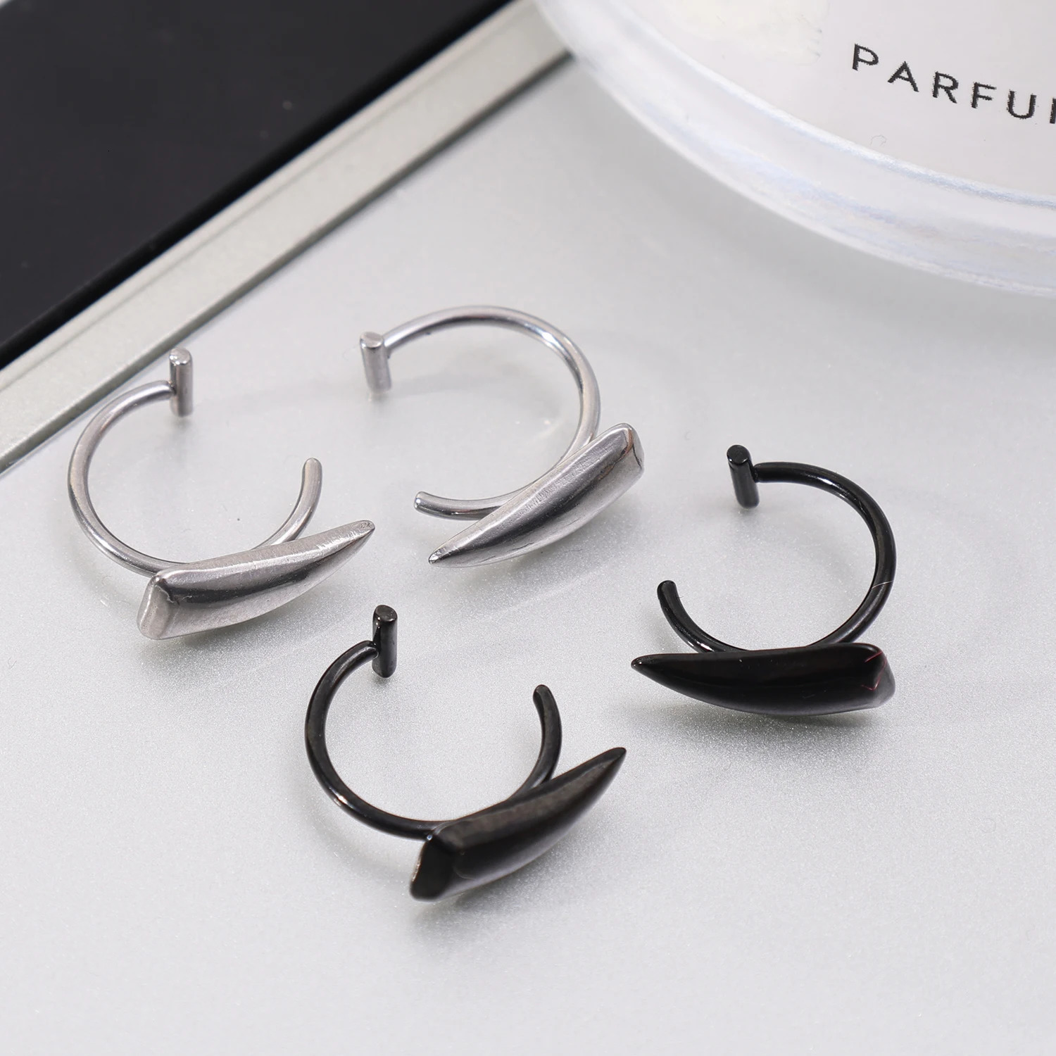 1pair Stainless Steel Personalised Sharp Teeth Piercing Lip Ring Punk Exaggerated Jewelry for Women Gothic Body 250613