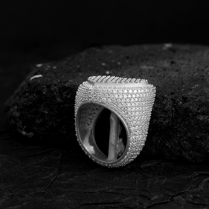 Men's Hip Hop Heart Shape Full Diamond Ring Micro Pave Diamond Unique Design Trendy Punk Exaggerated Bold Moissanite Finger Ring