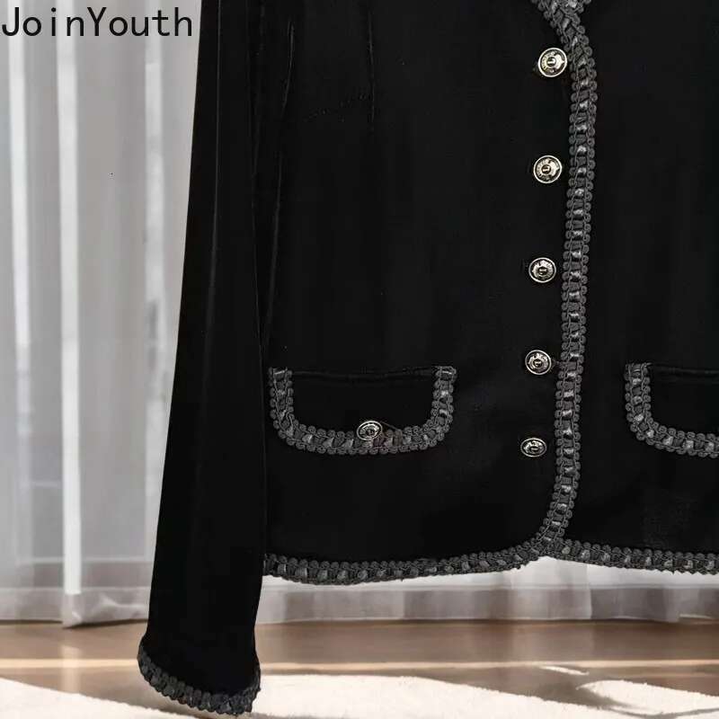 2025 Women Clothing Temperament Jackets V-neck Long Sleeve Velvet Outwear Ropa Mujer Korean Tops Vintage Oversized Coats 63b092
