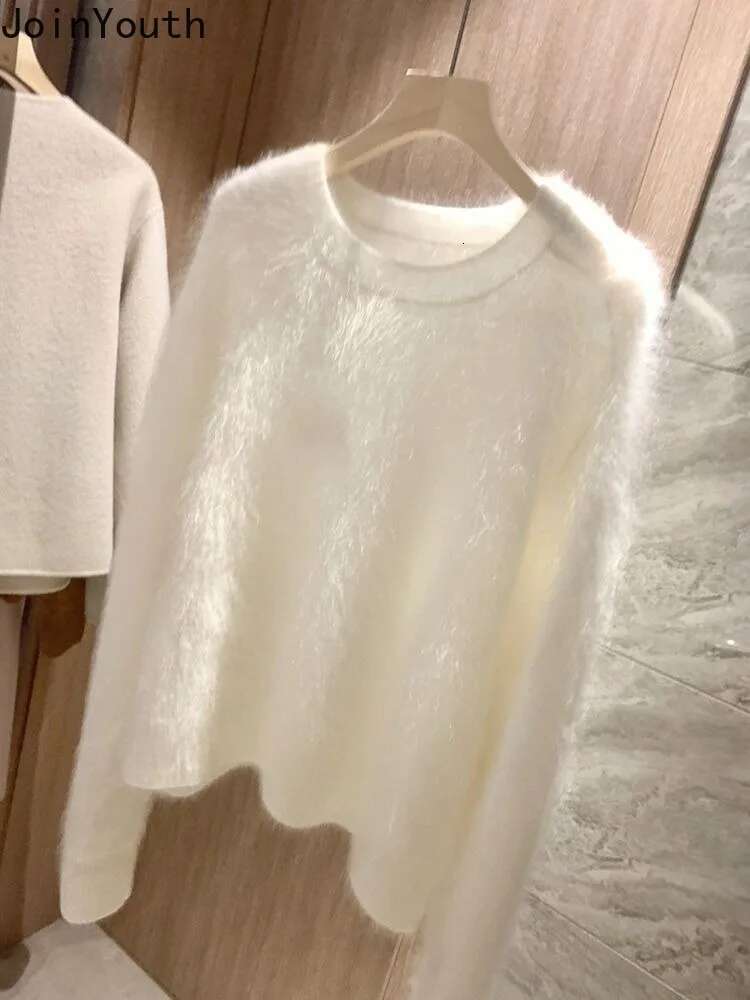 White Women Pullovers Sueter Mujer 2025 Ropa Mujer Long Sleeve O-neck Loose Jumper Fashion Soft Knitting Sweater Pull Femme