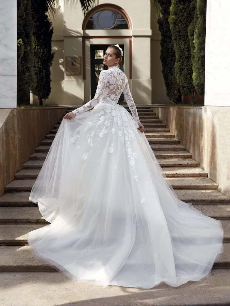 Romantic Floral Lace A-Line Wedding Dresses Lace Appliques Long Sleeves Garden Bridal Gown 2025 Tulle Vestido De Novia