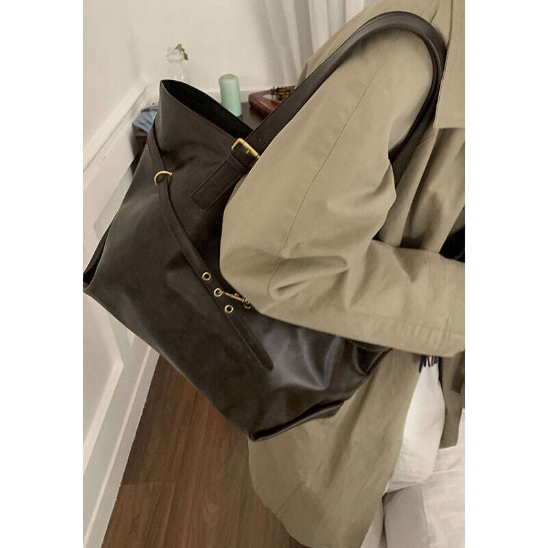 designer bag Winter Melard Style Underarm for Women 2024 New Versatile Tote Simple Large Capacity Commuter Bag