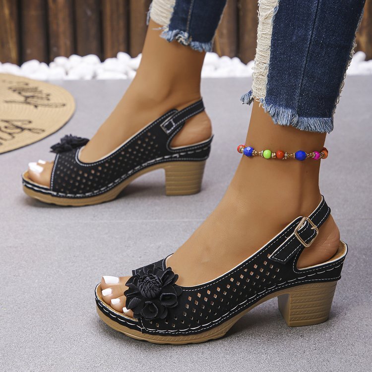 Luxury Brand Designer Shoes Sandals 2025 Spring/Summer New Foreign Trade High Heel Sandals For Women With One Strap Hollow Flower Design Peep Toe Chun