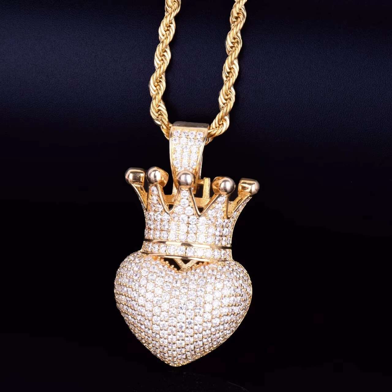 Luxury 18k Gold .925 Silver Iced Heart with Crown Pendant Hip Hop Style Moissanite Necklace Charms