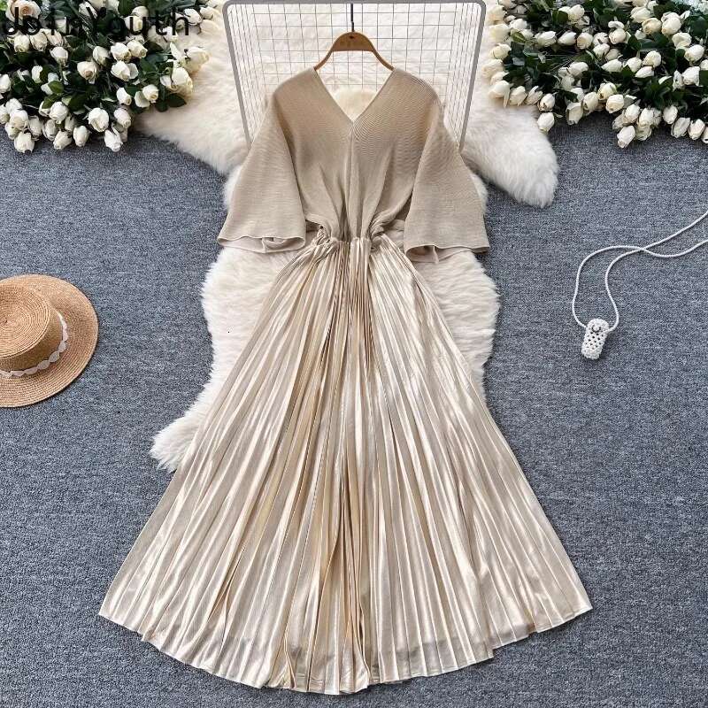 Maxi Dresses Women Solid Color Folds Temperament Robe Femme Slim Waist A-line V-neck Summer Pleated Dress 2025 Vestidos De Mujer