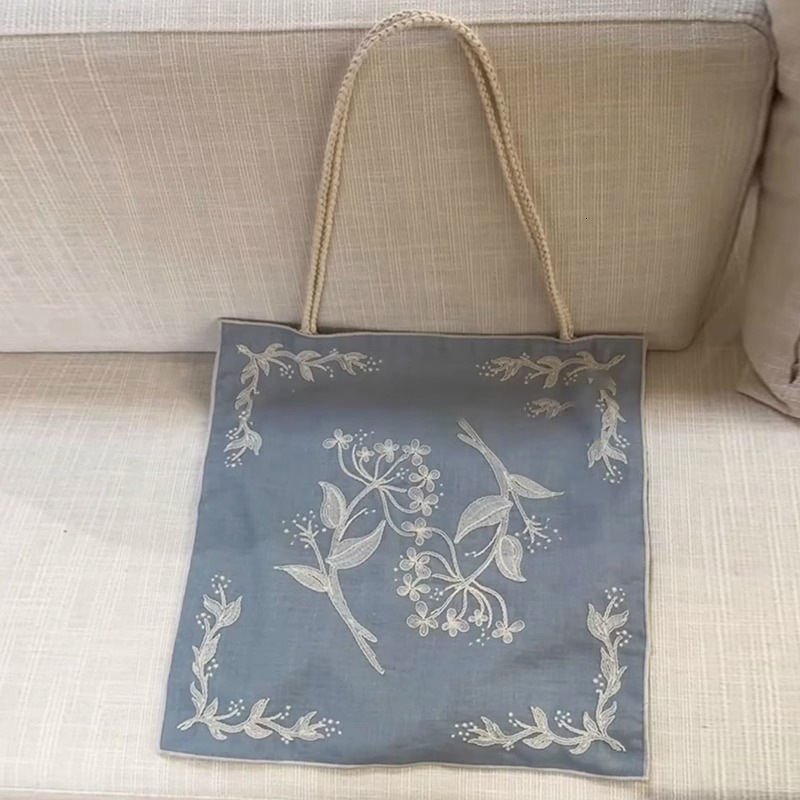 Free shipping designer bag 2025 New Niche Design Wave Play Style Embroidered Fashion Versatile Handbag Shoulder Bag Large Capacity Tote Bag