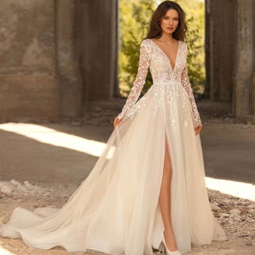 Boho Wedding Dresses Deep V-Neck Long Sleeves A-Line Beach Bridal Gown Side High Slit Sexy Bride Dress Lace Appliques Dark Ivory Vestido De Novia