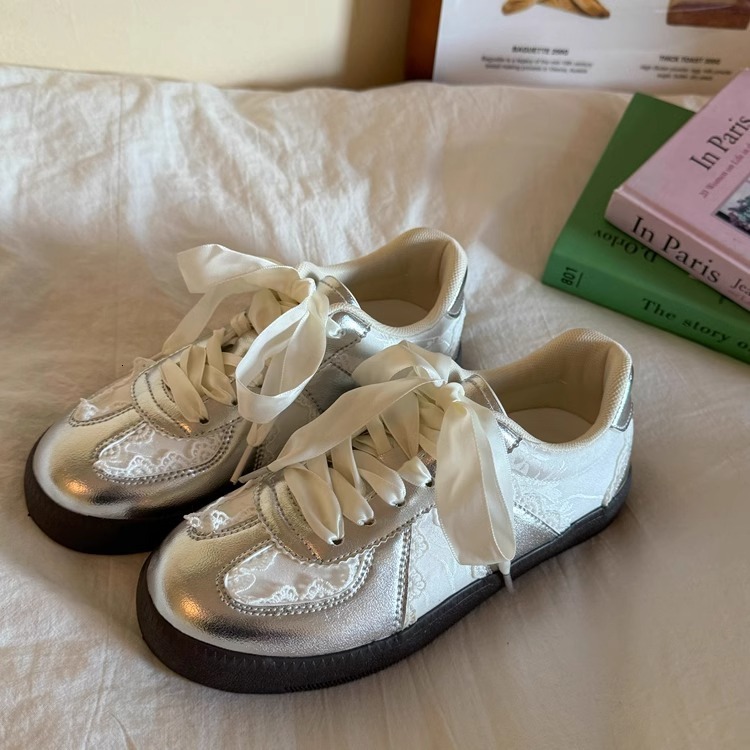 Luxury Brand Designer Shoes Sandals Silver Lace Niche German Training Shoes For Women 2025 New Hot Style Pearl Shoelaces Thin Retro Ballet Style White