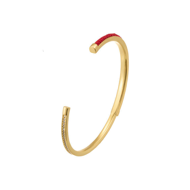 New Red String Series Micro Paved Zirconia Starry Sky Light High-end Exquisite Hand Jewelry Simple Versatile Bracelet