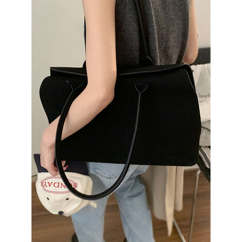 designer bag Autumn Suede for Women 2024 New Fashion Tote Simple Commuter Large Capacity Underarm Bag