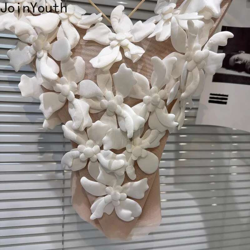 2025 Ropa Mujer 3D Floral Sweet Tanks Crop Tops Womens Clothing Sexy Backless Sling Vest Summer Tees Temperament Korean Camis