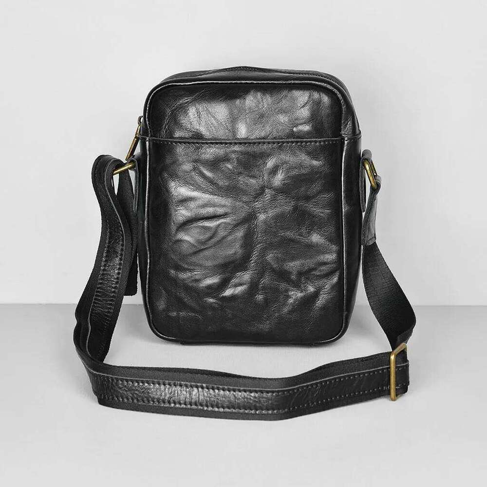 Men's Retro Oil Leather Genuine Messenger Portable Shoulder Pocket Small Backpack Crossbody Bag For Casual Use Men Bags New