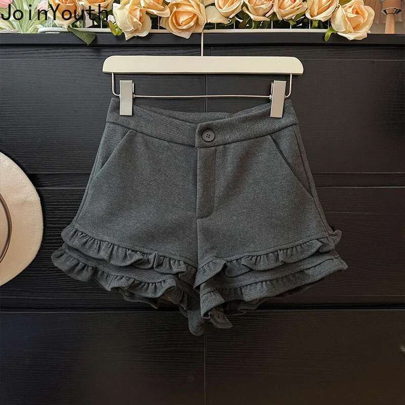 Sweet Women Shorts 2025 New Bottoms Temperament Woolen Wide Leg Pants Ruffles Fashion Thicked Tunic Pantalones Cortos De Mujer