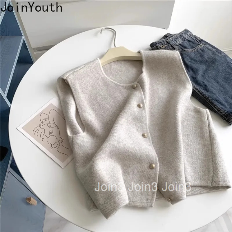 O-neck Vintage Vest for Women 2025 Ropa Mujer Sleeveless Korean Waistcoat Loose Single Breasted Knitted Tanks Tops Female 27t929