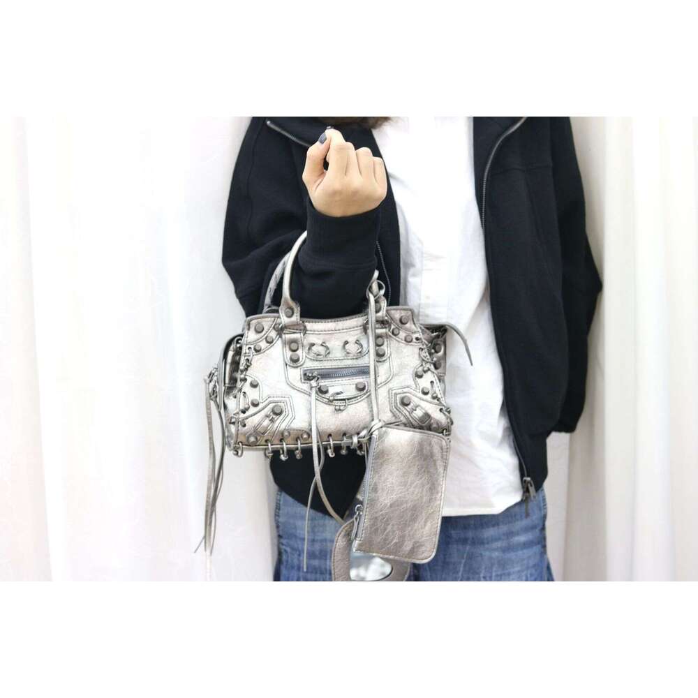 New Style Safety Pin Perforated Multi Stud Personality Rivet Motorcycle Sweet Cool Underarm Niche PU Shoulder Hot Girl Bag