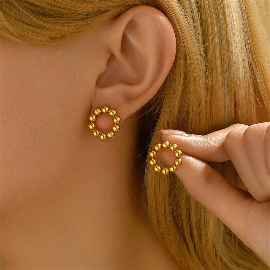 Sweet Fresh Japanese And Korean Style Earrings For Women, Unique Round Bead Electroplated Design, Stud Earrings, Ear Jewelry
