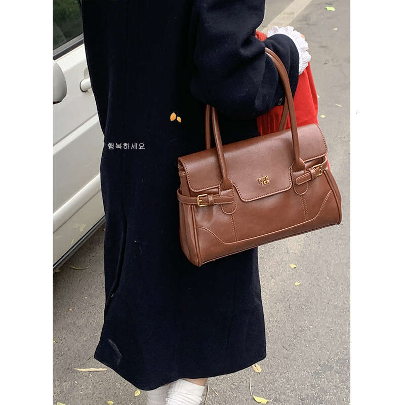 designer bag High-end Handheld Commuter for Women 2024 New Autumn Winter Niche Large Capacity Bag