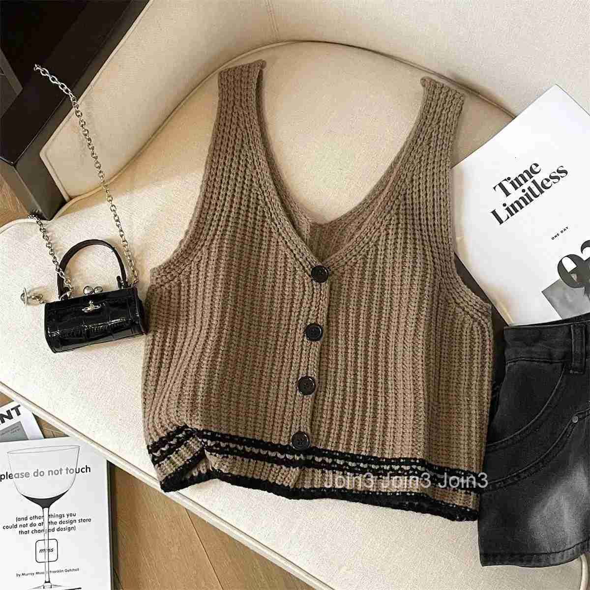 Knitted Tank Womens Clothing V-neck Single Breasted Sleeveless Waistcoat Cropped Tops Ropa Mujer Slim Fit Fashion Summer Vest