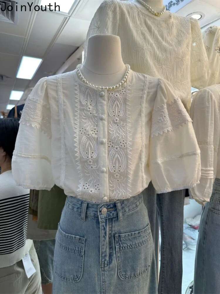 Women Clothing Vintage Blouses Temperament Lady Tops O-neck Short Sleeve Tops Chic Lace Embroidery Shirts 2025 Camisas De Mujer