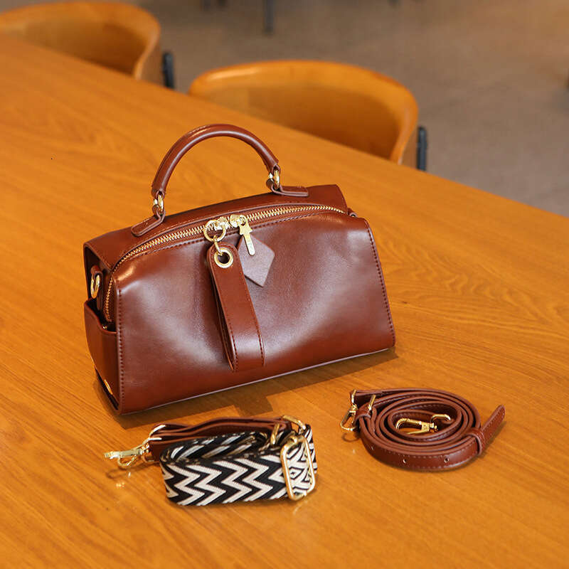 Handbag Niche High-end Small Square with Wide Strap, Handbag, Single Shoulder Crossbody Boston Pillow Bag