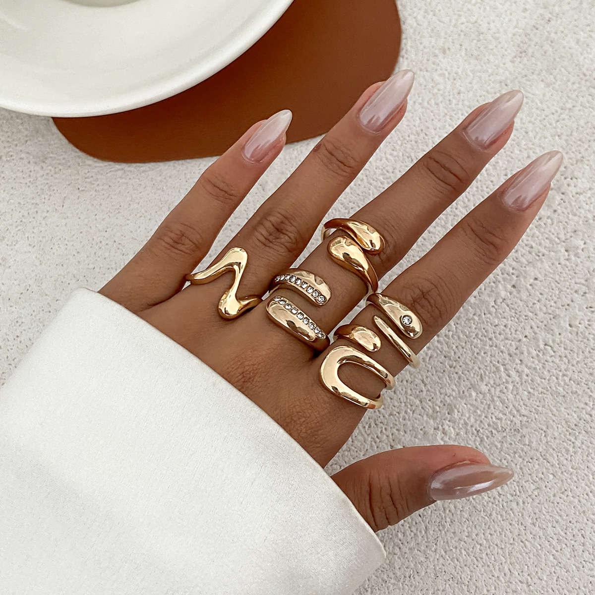 Bold Diamond Crown Hip Hop Knuckle Ring Cross Diamond Inlaid Fashion Statement Finger Ring Jewelry