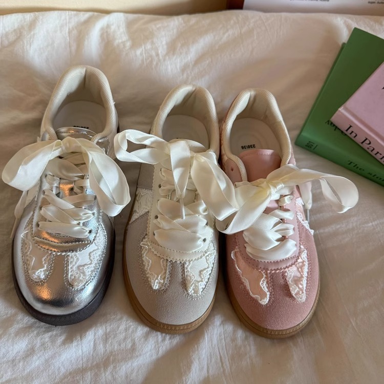 Luxury Brand Designer Shoes Sandals Silver Lace Niche German Training Shoes For Women 2025 New Hot Style Pearl Shoelaces Thin Retro Ballet Style White