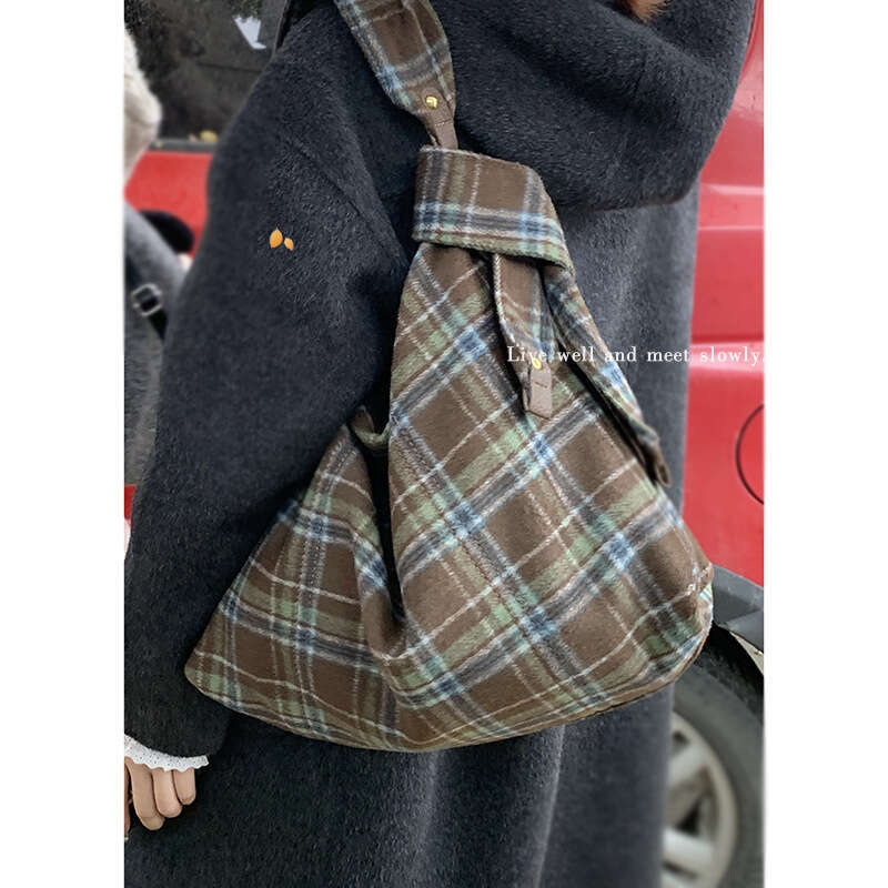 designer bag Academy Style Large Capacity Female Student Underarm 2024 New Wool Plaid Tote Shoulder Bag