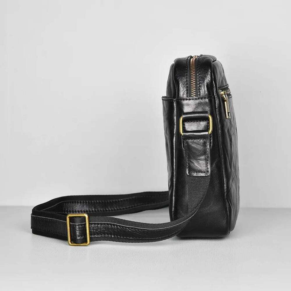 Men's Retro Oil Leather Genuine Messenger Portable Shoulder Pocket Small Backpack Crossbody Bag For Casual Use Men Bags New