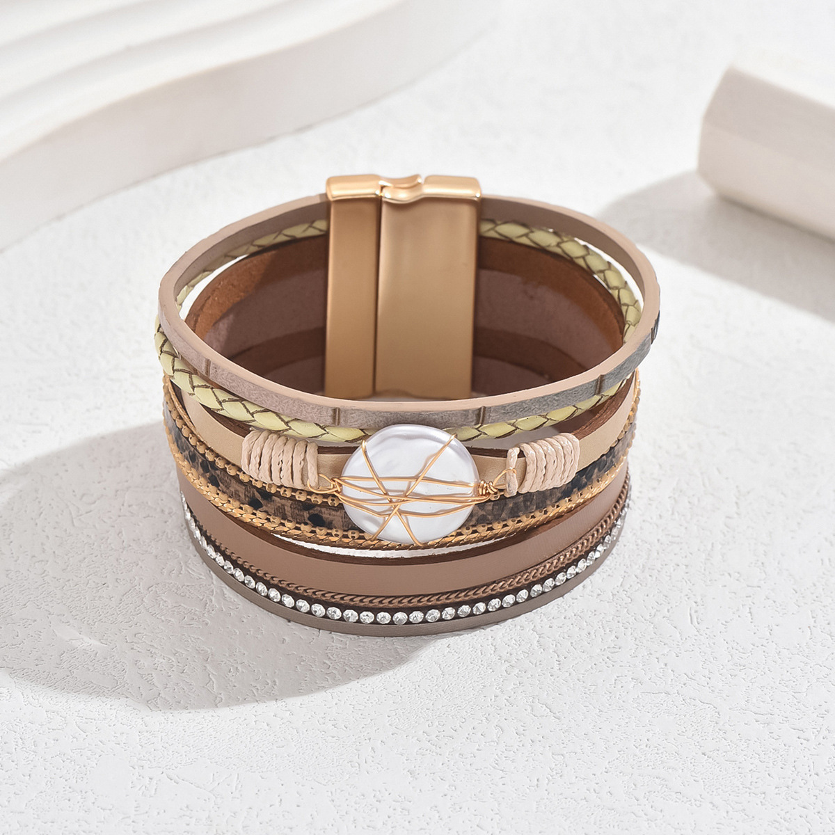 Fashion Commuter Style Women's Simple Multi-Layer Design Pearl Mother-Of-Pearl Bracelet