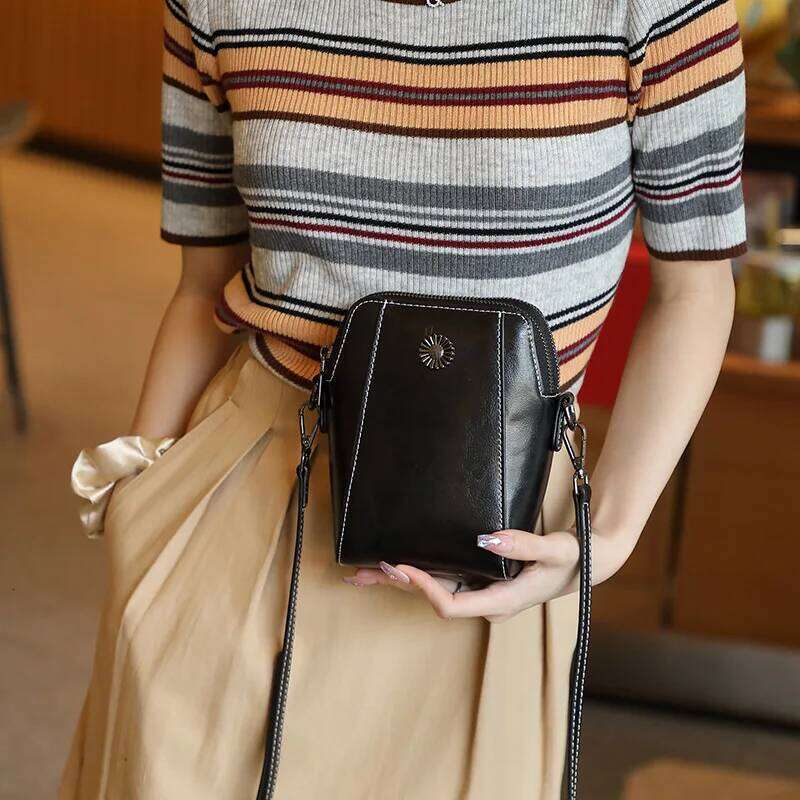Genuine Leather Women's Crossbody Bag Fashion Mobile Phone Mini 2025 New Daily Commuting Small Shoulder Bag