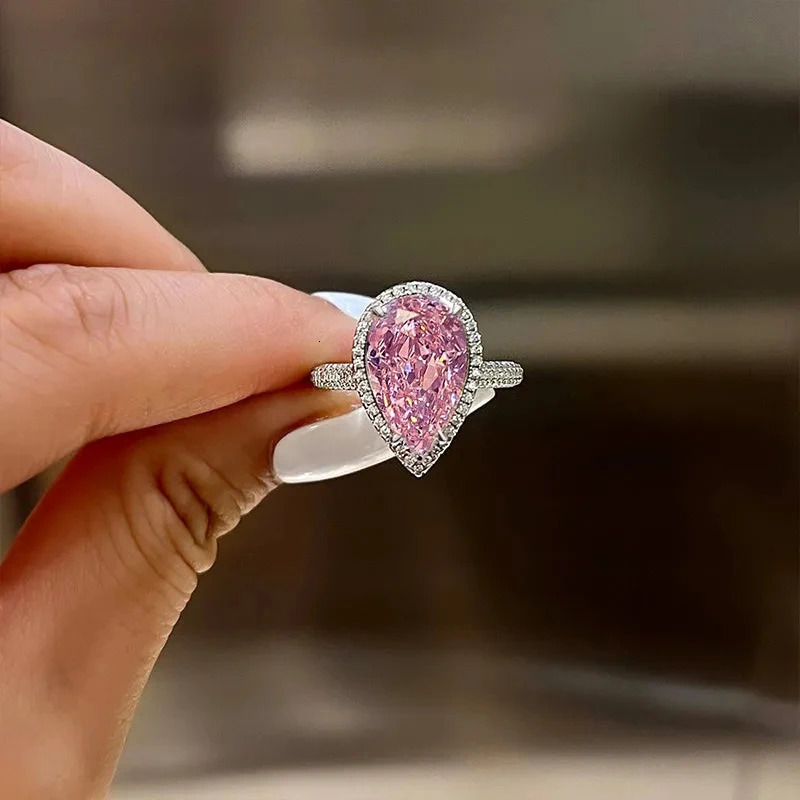 Huitan Big Pear Yellow/Pink Cubic Zirconia Rings for Women Wedding Engagement Band Accessories Gorgeous Ladies Jewelry 250617