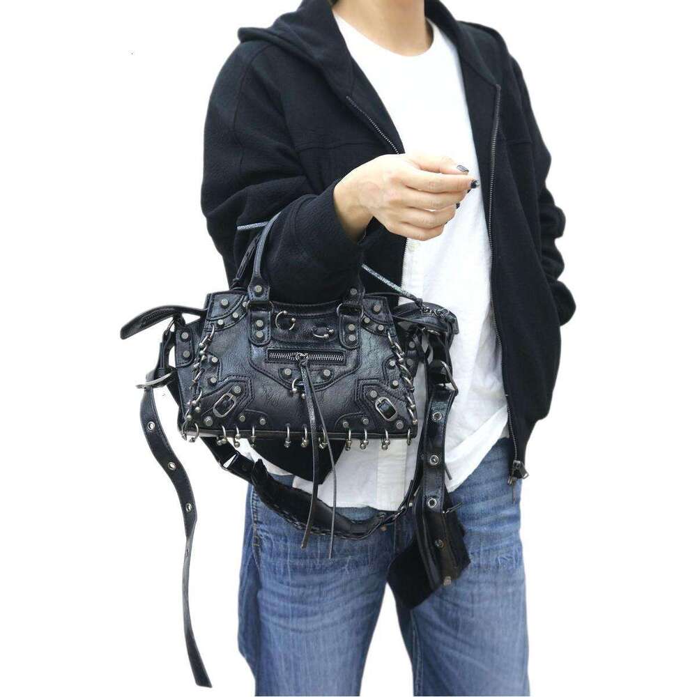 New Style Safety Pin Perforated Multi Stud Personality Rivet Motorcycle Sweet Cool Underarm Niche PU Shoulder Hot Girl Bag