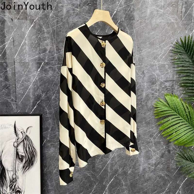 Blouse Women Fashion Striped Long Sleeve Shirts 2025 Blusas Mujer De Moda Vintage Korean Tops O-neck Single Breasted Blouses