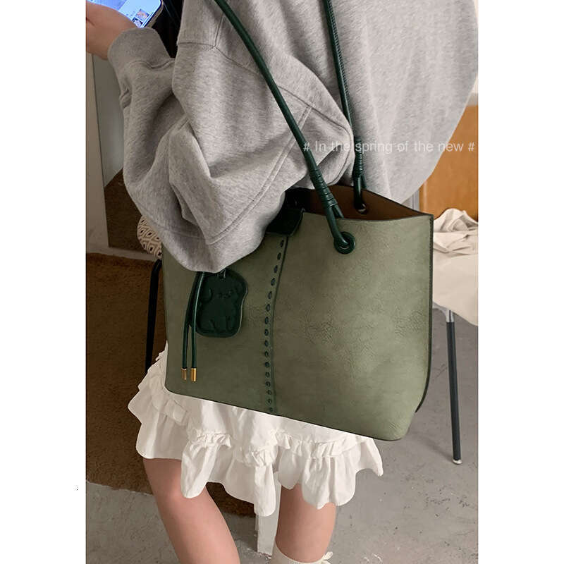 designer bag High-End Large Capacity for Women 2025 New Fashion Tote Textured Simple Shoulder Commuter Bag