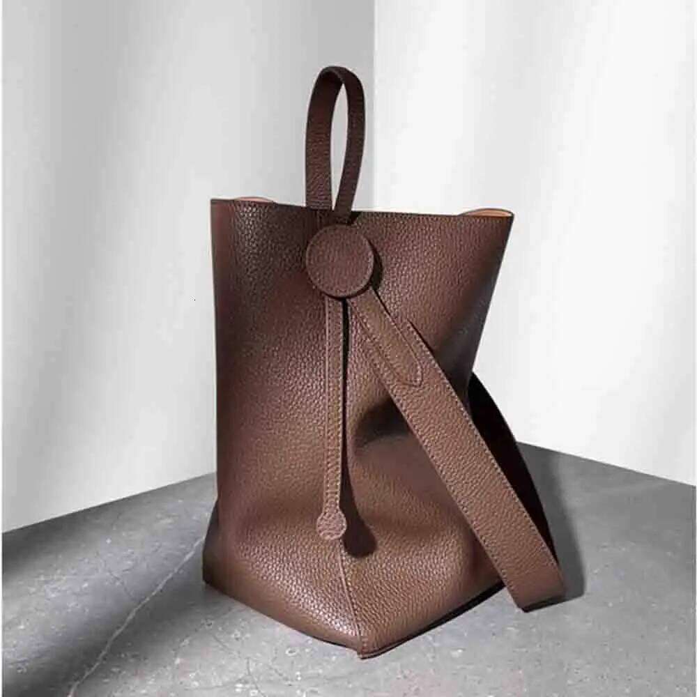 Motingsome Minimalism Fashion Women Bucket Genuine Leather Handbags and Purses Soft Calfskin Casual Tote Bag 2022 New