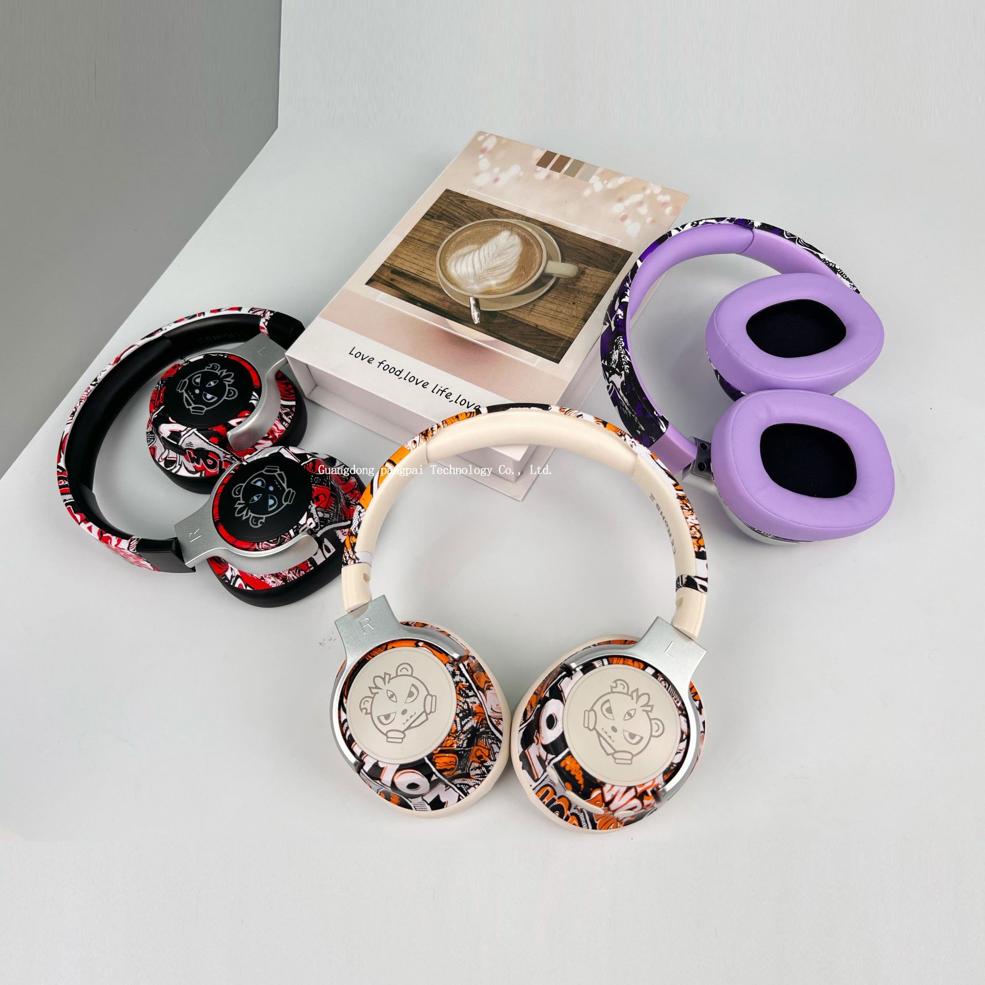 Doodle wireless bluetooth headset RGB light effect all-inclusive ear call game headset