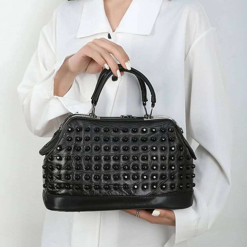 Soft Sheepskin For Women Rivet Shoulder Punk Style Travel Crossbody Purse Office High-Quality Handbag Leather Bag
