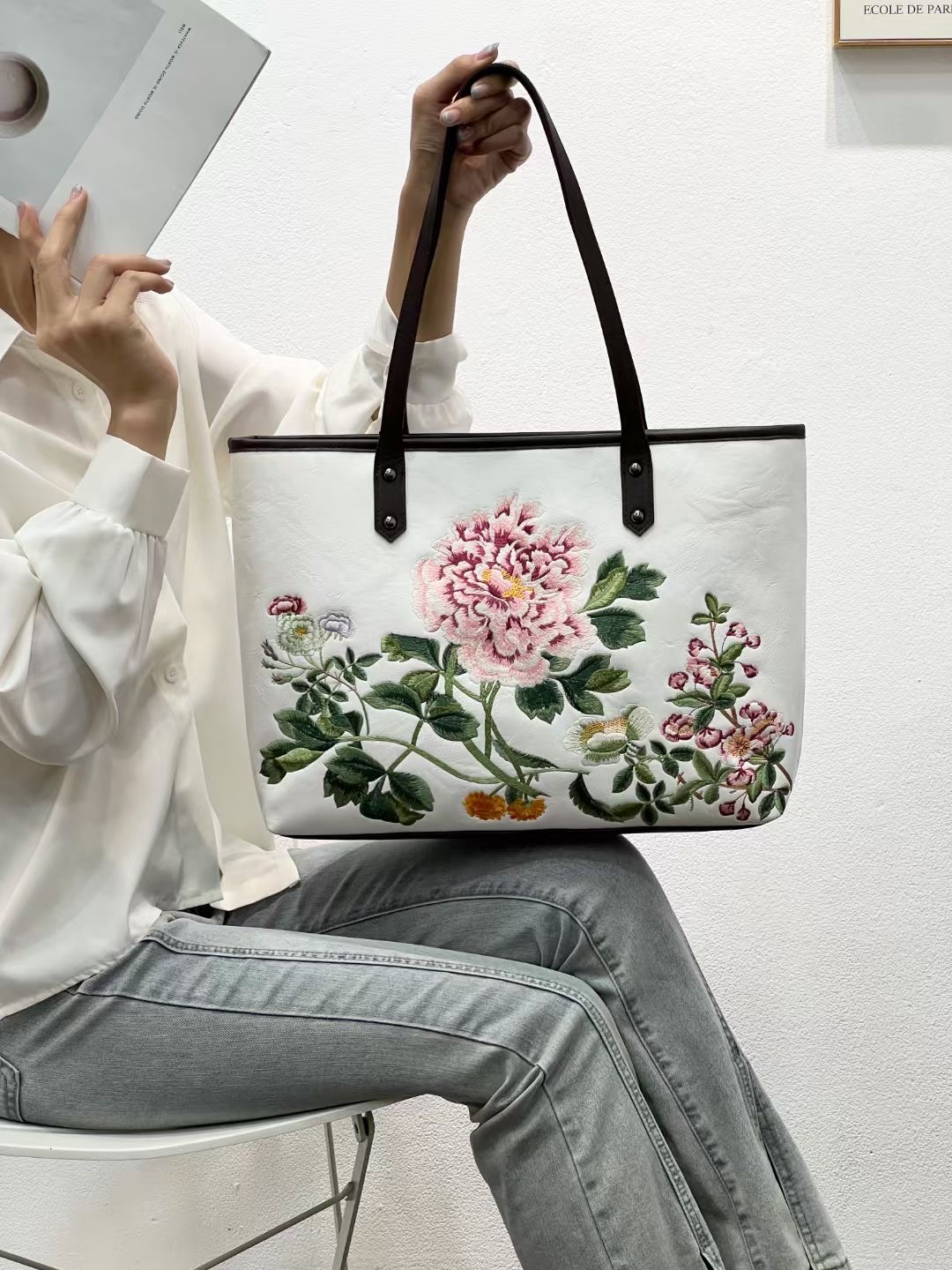 8928 Chinese Floral - Embroidered Handbags designer bag Support customization