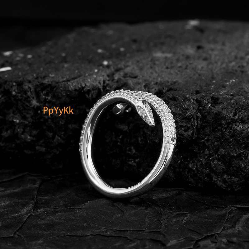 New Arrival Light Luxury Hip Hop Streetwear Unisex Ring Adjustable Band Fashionable Minimalist Unique Moissanite Finger Ring Through diamond testing