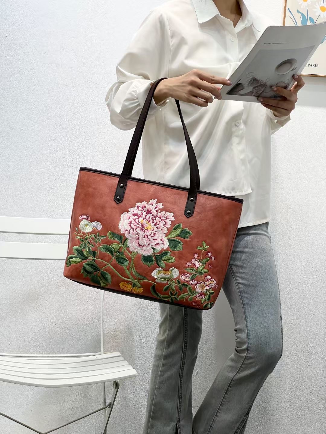 8928 Chinese Floral - Embroidered Handbags designer bag Support customization