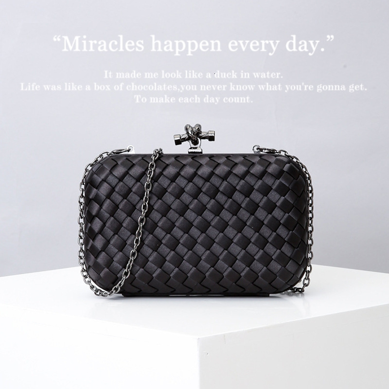 New Women's Handmade Woven Weaving Dinner Bag Free Shipping European Style Handbag Luxurious And Simple Dinner Bag Fashionable Single Shoulder Di